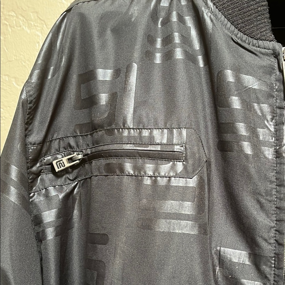 Stylish Black Jacket - image 3